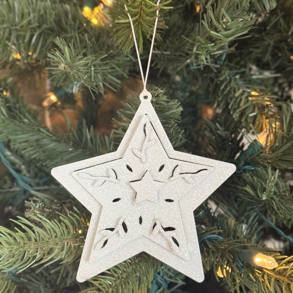 Elegant Cream Star Ornament